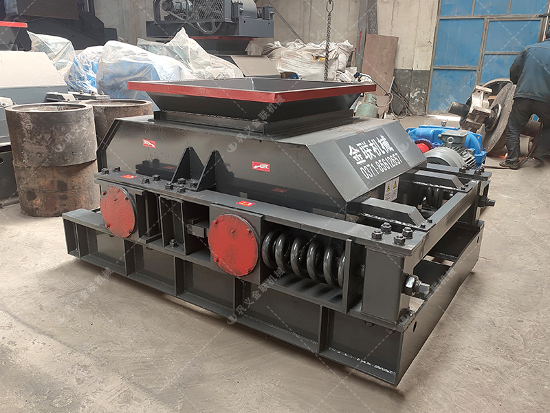 石灰石破碎生產(chǎn)線配雙齒輥合適嗎？關(guān)鍵看這2個指標！