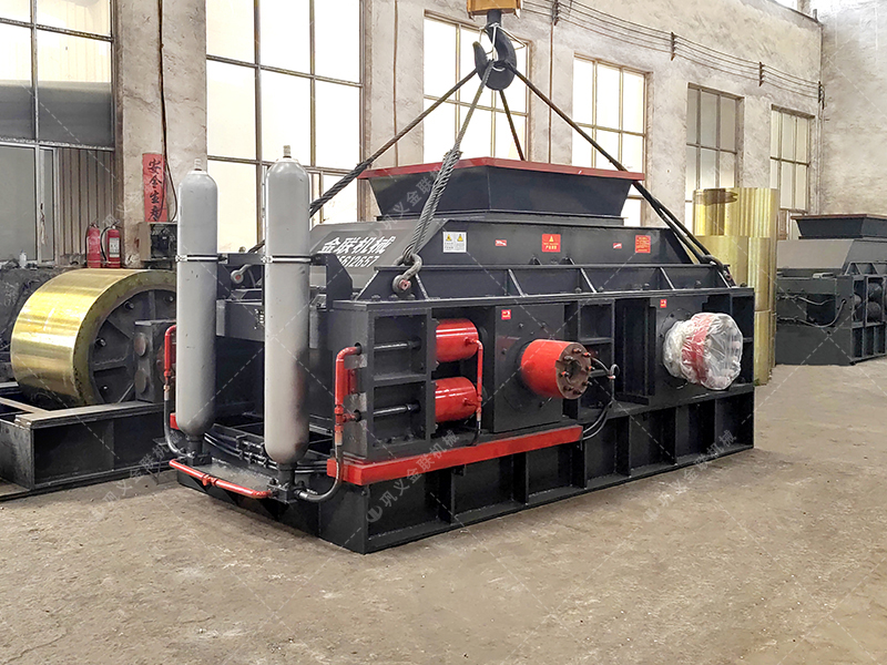 液壓對輥制砂機憑什么宣稱 “高產又穩(wěn)定”？其耐磨技術的雙重突破是關鍵